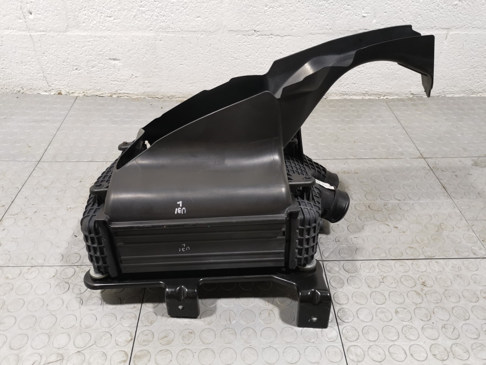 Maserati Ghibli 2019 M156E 3.0 L Left Side Turbocharger Intercooler 670035636