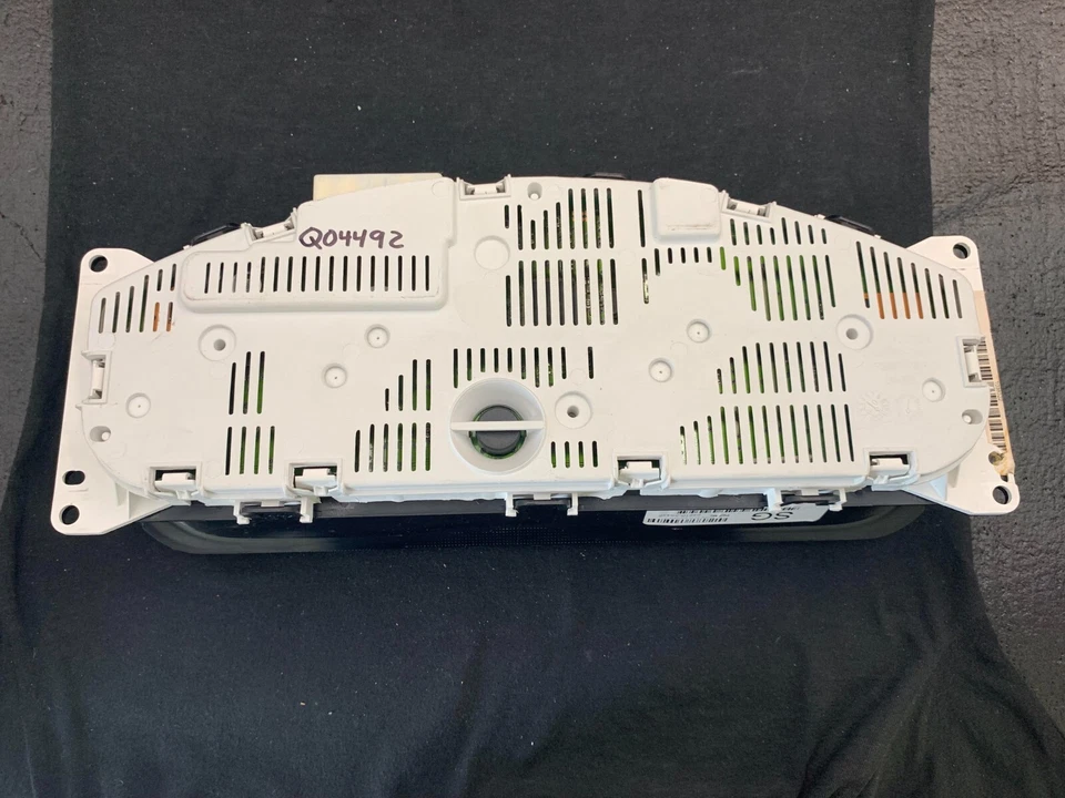 * Cuadro de instrumentos velocímetro Nissan Xterra 2007 2008 2009 4x2 124.249 millas Foto 2 de 3