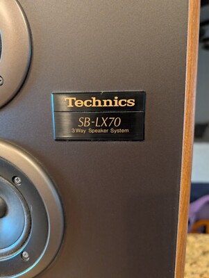 2 Technics 3-way speakers, Model SB-LX70, Impedance: 8Ω, Output