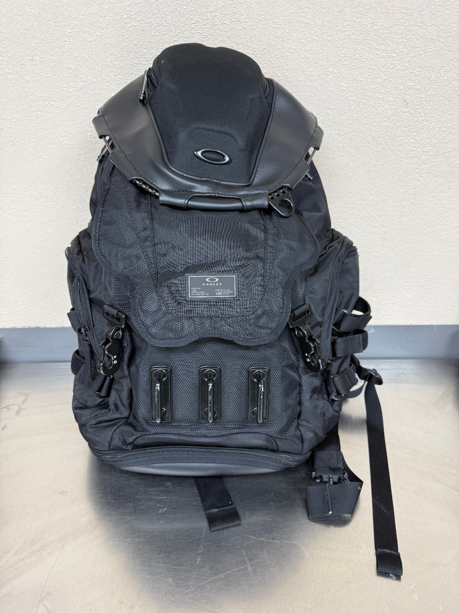 Oakley Kitchen Sink Backpack 34L - Black/Black | eBay