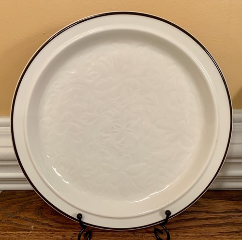 Lot Of 3 Vintage 1974 Royal Doulton TING Dinner Plates: Embossed Flowers • Cream - Picture 5 of 10