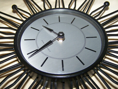 【archive】90s New balance Wall-clock 非売品 Bulova Musical Olde World 20 in. x 14.5 in. Wall Clock with