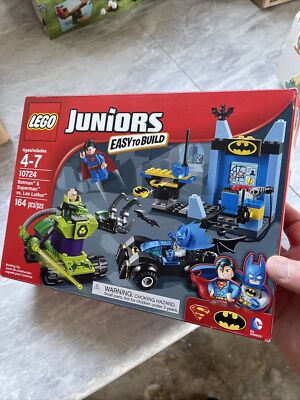 LEGO Juniors: Batman & Superman vs. Lex Luthor (10724). DAMAGED BOX