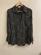 PLEIONE Women’s Size Medium Black w/White Dot Pleated Back Henley Style Blouse