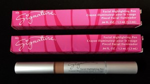 Mk signature facial highlighting pen Pgallery of women in pantyhose