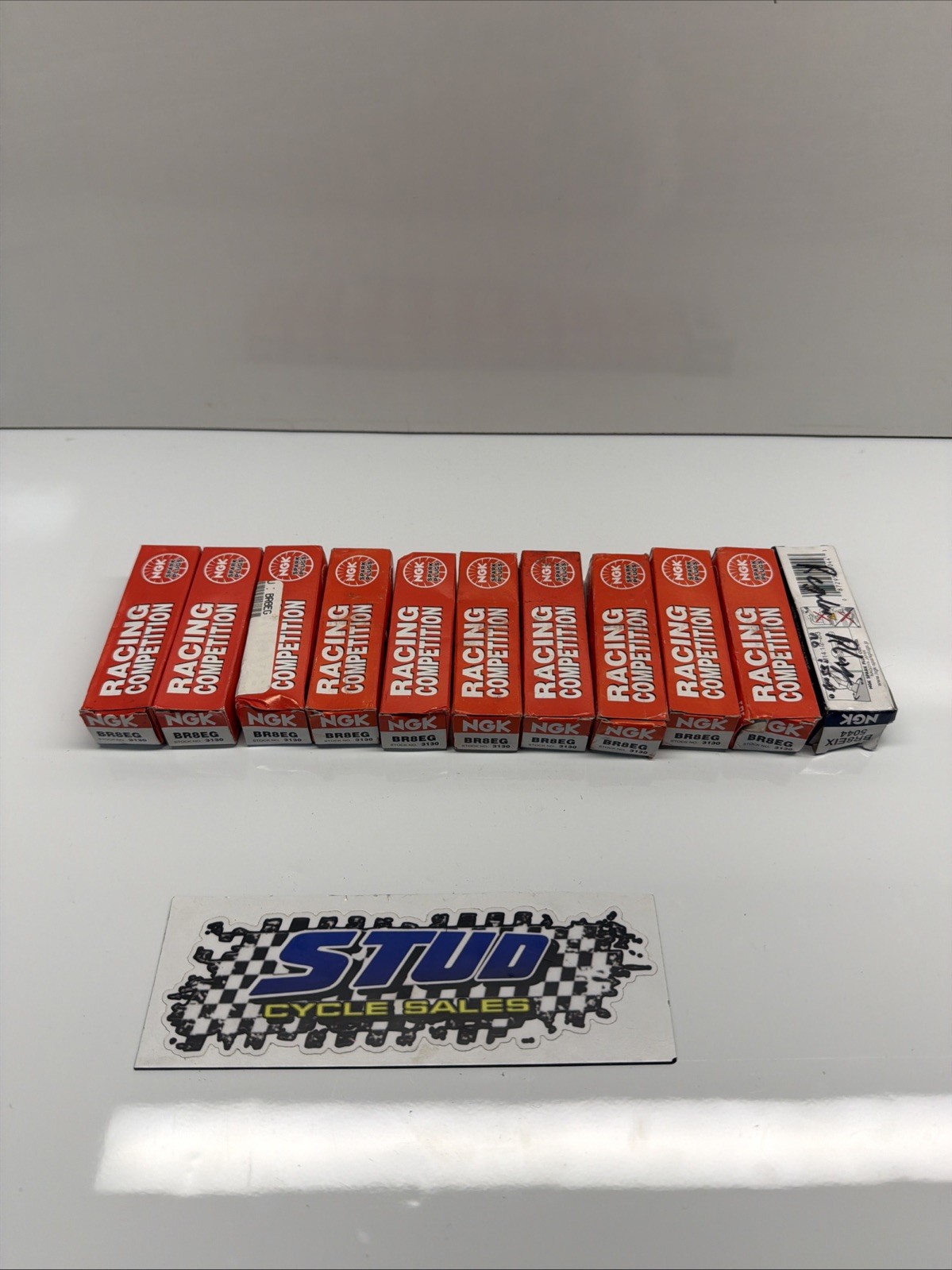 11 Spark Plugs of NGK Racing Plug BR8EG/3130 USED LOT