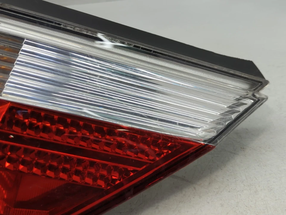 Luz trasera lateral derecha para pasajero BMW 545i 2004-2005 OEM NPHHM Foto 4 de 4