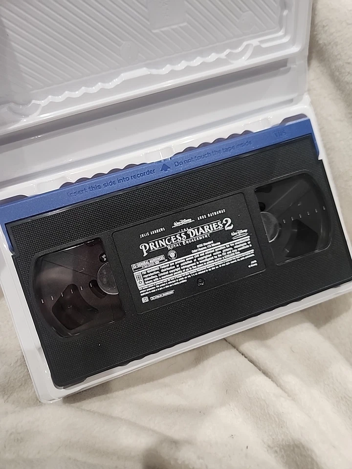 The Princess Diaries 2: Royal Engagement (VHS, 2004) Works Anne Hathaway Disney - Image 4 of 4
