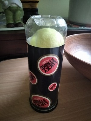3x Lucky Strike Tennis Bälle Neuwertig !