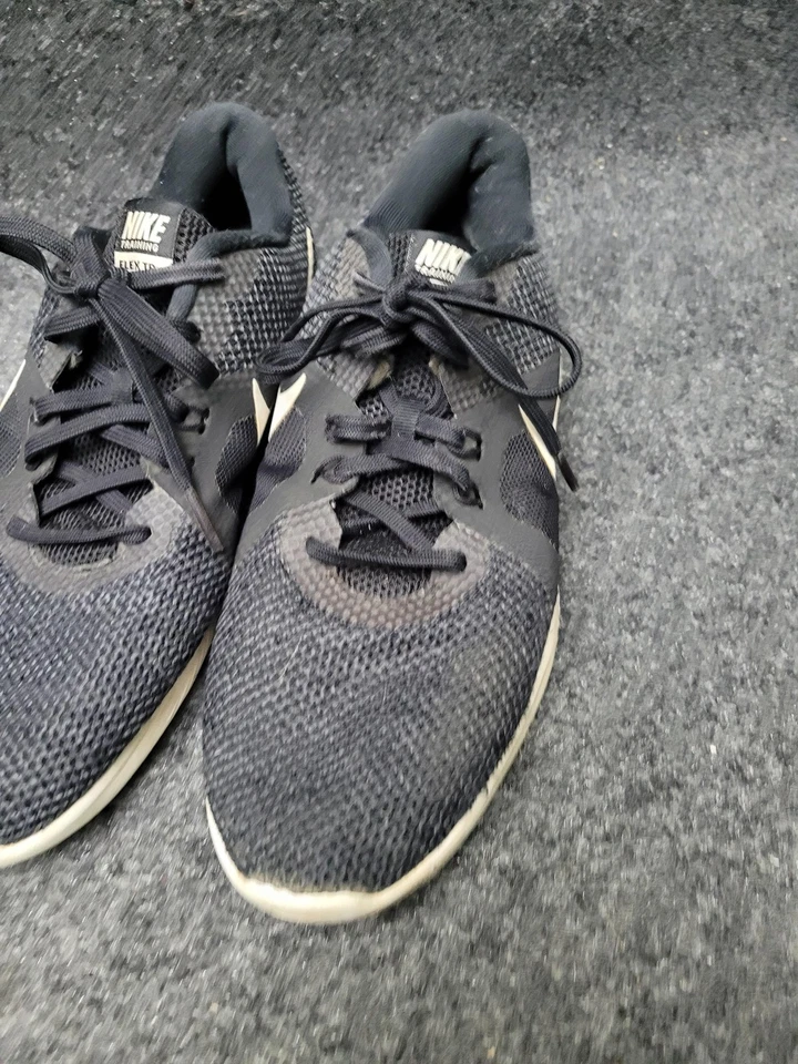 Nike Flex TR 8 Zapatos de Entrenamiento para Mujer Talla 9 Negro Blanco Tenis Atléticos Foto 3 de 4