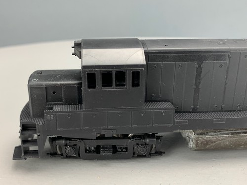HO Stewart Athearn U25-B Undecorated Locomotive Powered HO4834 - Picture 2 of 15