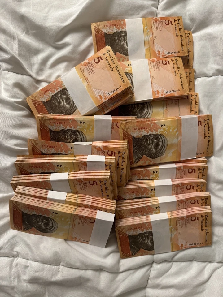 🇻🇪 LOT OF 1,000 (BRICK), 5 VENEZUELAN BOLIVAR FUERTE, 2014 - UNCIRCULATED - Image 4 of 4