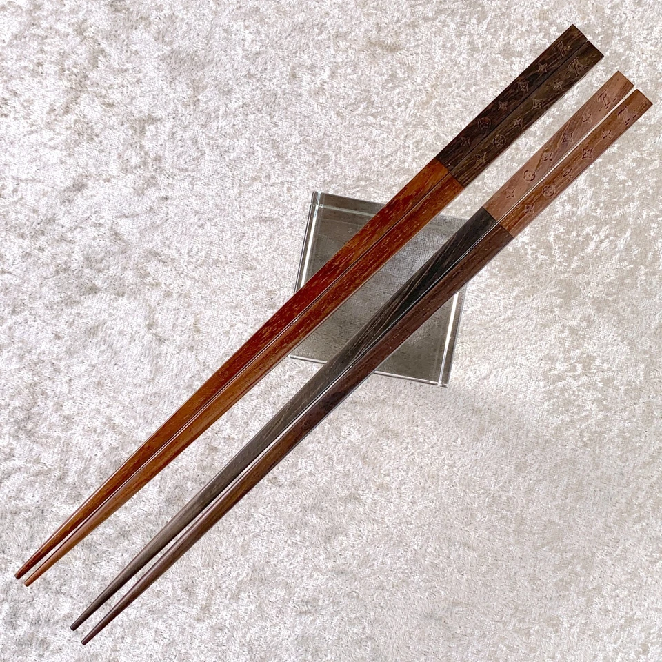 LOUIS VUITTON Chopsticks 25th Anniversary Limited Monogram Wood VIP Gift - Image 3 of 4