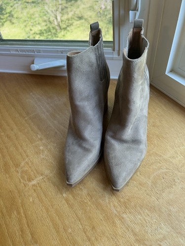 Nine West Womens 8.5 M Tan Beige Beata Suede Block Heel Ankle Boots New - Picture 6 of 11
