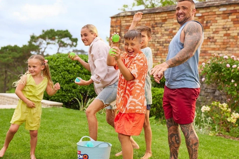 Zuru 12-Pack Bunch O Balloons Magnetic Self Sealing Reusable Water Balloons - image 2 of 4