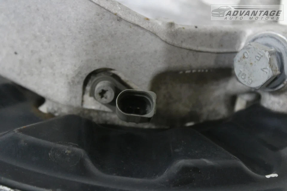 2015-2020 AUDI A3 QUATTRO AWD REAR RIGHT SIDE SPINDLE KNUCKLE SPLASH SHIELD OEM - Image 4 of 4