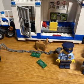 LEGO CITY: Mobile Command Center (60139) ~ Retired - Nearly Complete