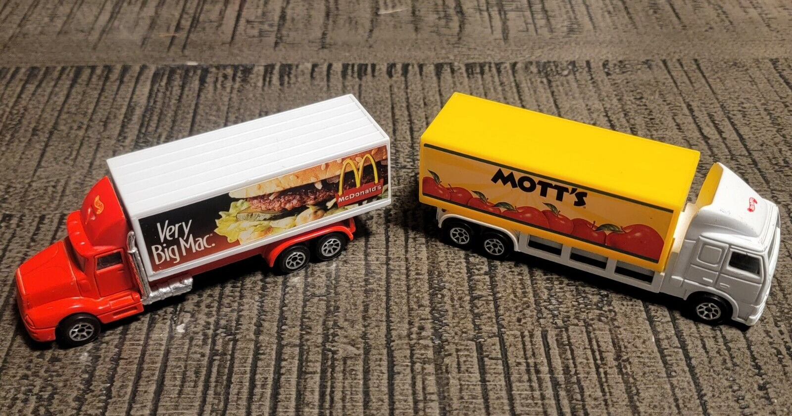 Vintage Hot Wheels Semi Trucks Lot (2) McDonalds Big Mac Motts Diecast Near Mint-image