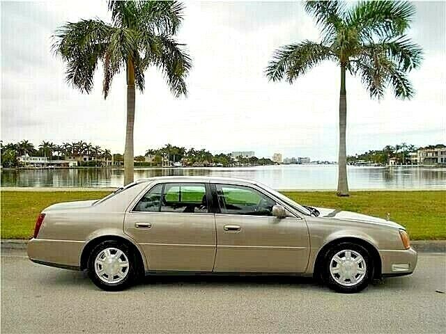 2003 Cadillac DeVille 54K MILES CLEAN CARFAX SLT STS DTS NON SMOKER!