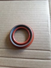 GM Muncie 32 spline rear extension oil seal