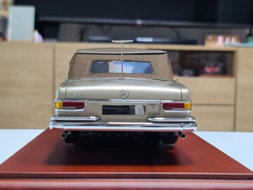 1:18 CMC Mercedes Benz 600 Pullman Landaulet W100 Gold, M-217 Limited Diecast - Picture 3 of 6