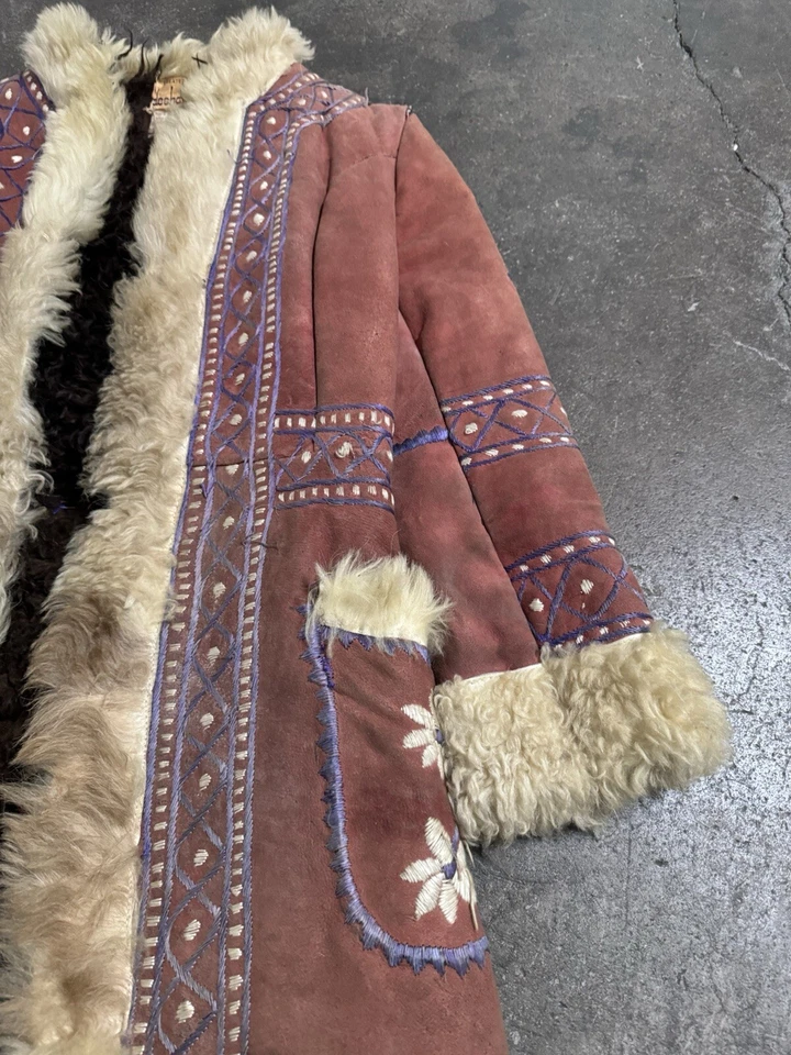 Abrigo Penny Lane afgano bordado raro de colección Foto 4 de 4