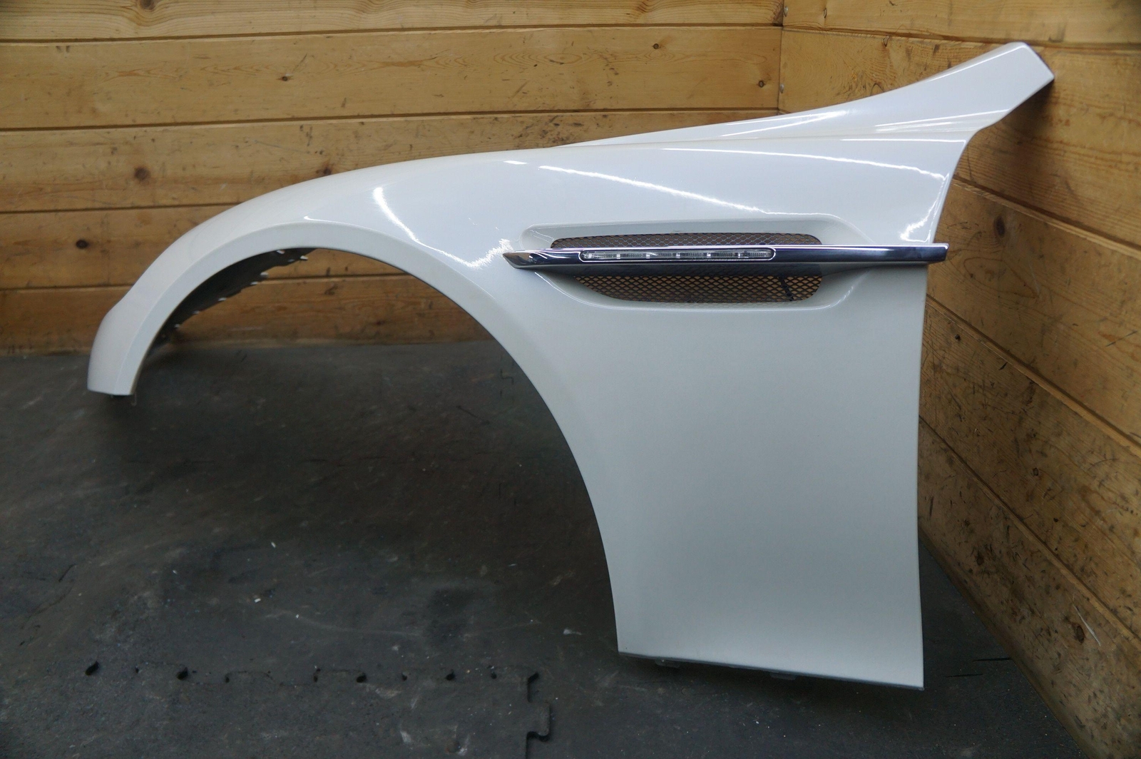 Left Driver Side Fender Wing Panel AD43-F16006-AD OEM Aston Martin Rapide 2010