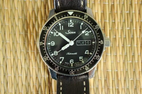 NEAR NIB SINN 200M BLACK DATE DIAL AUTOMATIC STAINLESS STEEL DIVER WATCH BOX SET - Picture 6 of 22