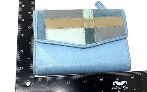 Vintage Fossil Blue Patchwork Leather Bifold Wallet ID Coin Pouch Cards Bills - Picture 6 of 6