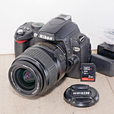 Nikon D40X DSLR Camera Kit w/18-55mm Lens *TESTED* SHUTTER 13,322 W 2gb SD