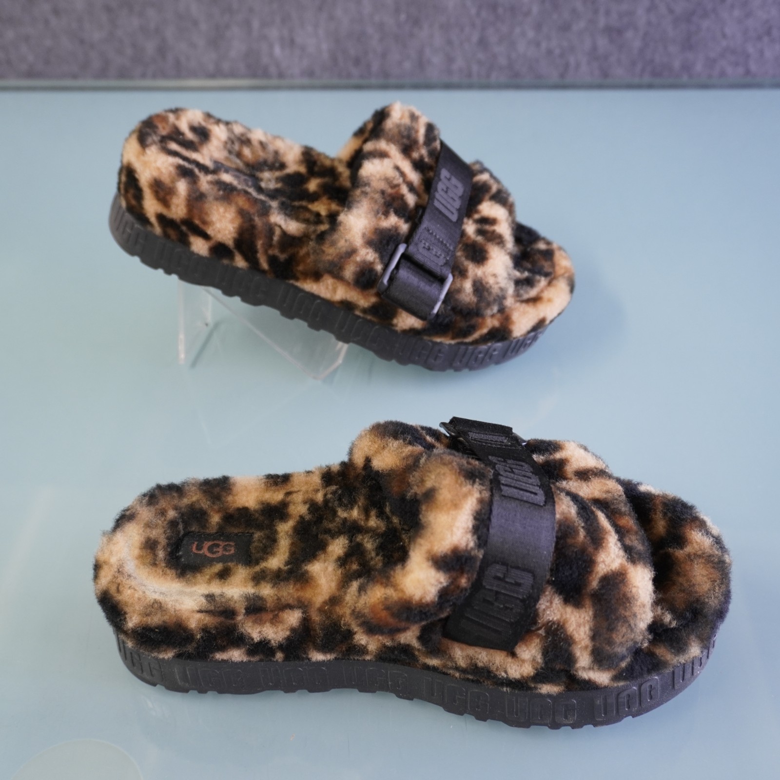 UGG Fluffita Panther Print Slide Sandals Women's Size 8  Shearling Slippers thumbnail 3