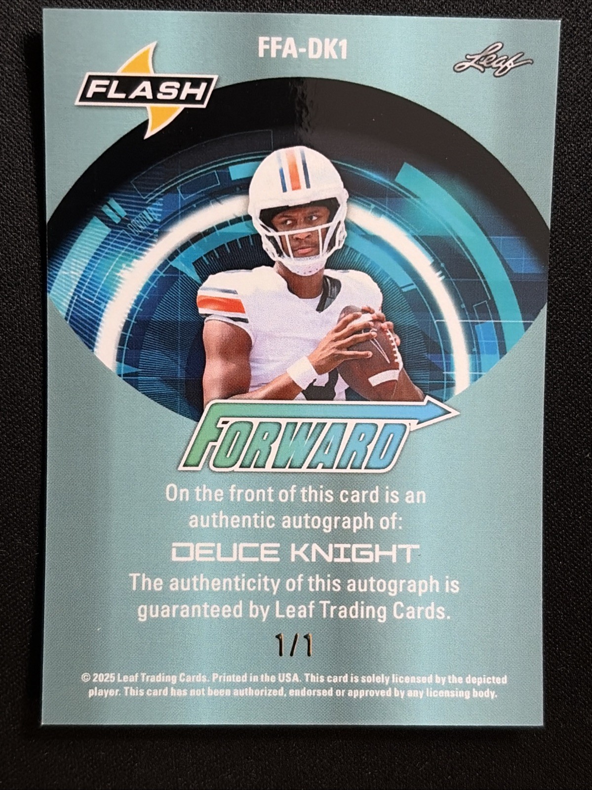 2025 Leaf Flash Football RC Auto Flash Forward FFA-DK1 Deuce Knight 1/1 view 2