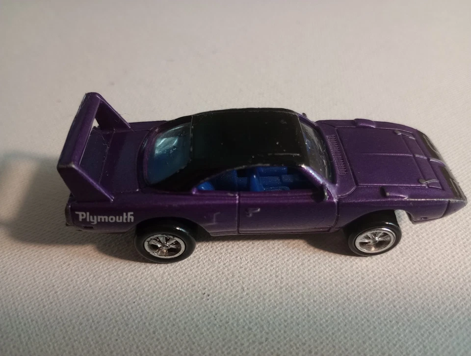 Johnny Lightning 1994 1970 Plymouth Super Bird púrpura 5 velocidades ruedas cromadas Foto 2 de 4