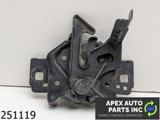 Oem 2006 Ford Mustang 4.0l Hood Latch