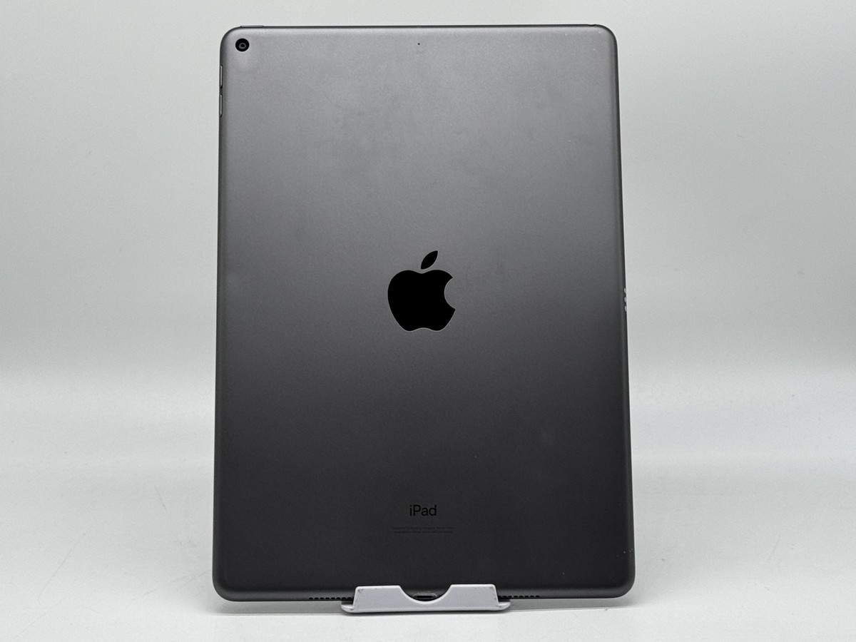 Apple iPad Air 3rd Gen A2152 MUUJ2VC/A 64GB IOS 17.6 WiFi