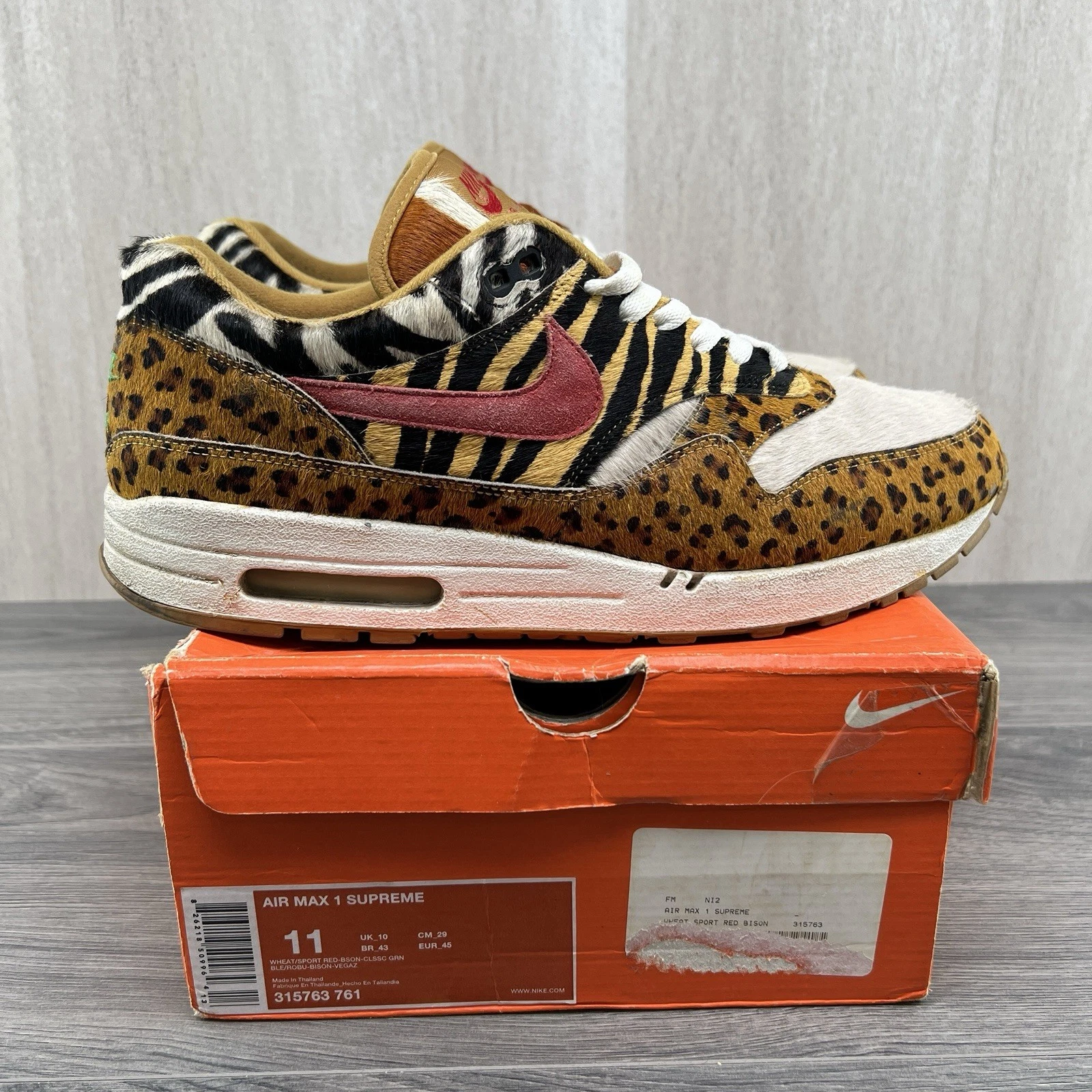 Baskets Nike Air Max 1 Supreme taille 11 homme sport blé rouge vert classique