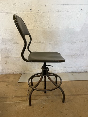 Vintage Industrial Metal Office Chair With Adjustable Height And Swivel. - Picture 4 of 6