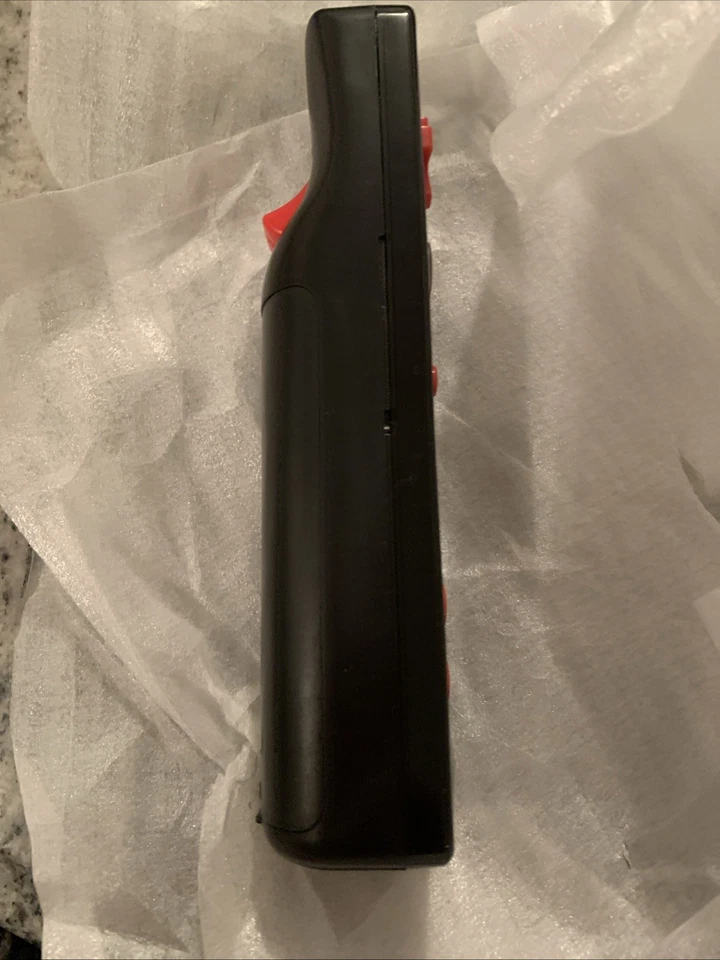 Mando Nintendo Wii Plus Negro/Rojo Foto 4 de 4