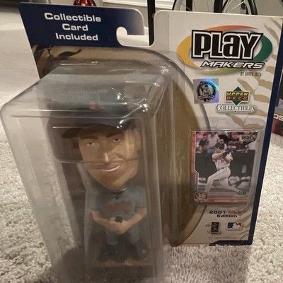 Upper Deck Playmakers 2001 MLB Edition Cal Ripken Jr. Figurine w/ Card