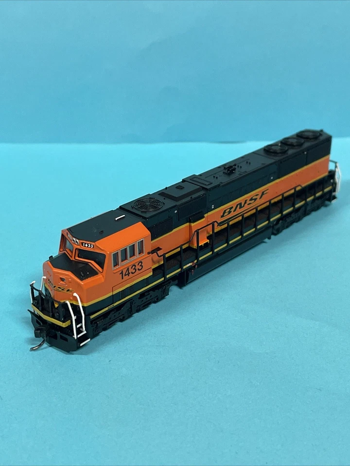 Atlas N-Scale SD60M BNSF #1433 DC New! $154.95 Make Offer - Image 3 of 4
