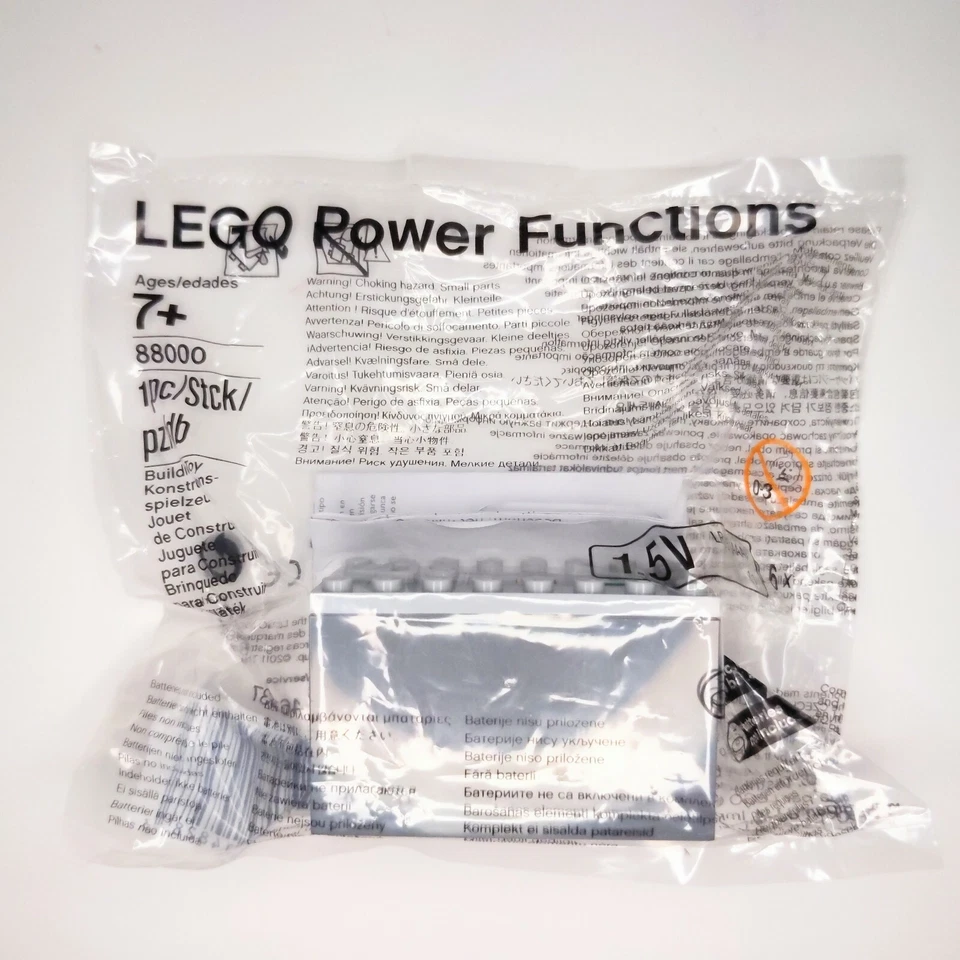 Authentic LEGO 88000 Power Functions Battery Box for Trains/Motors/Lights - NEW - Image 2 of 4