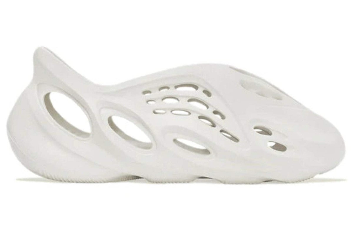adidas フォームランナー　FORM RNNR 8US 210.jpg