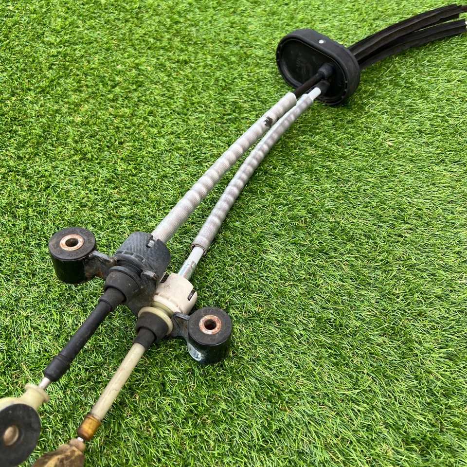 Used Genuine SAAB NG 9-3 03-04MY 5 Speed Manual Gear Selector Cable 55560641 - Image 3 of 4