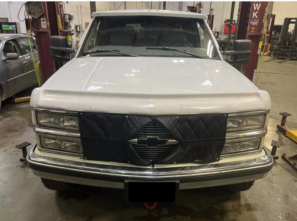 Chevy GrilleAdz® 1994-1999 y camioneta GMC 2500 2000 acolchada delantera de invierno QWF-900-3 Foto 2 de 4