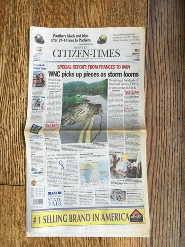 13 EMISSIONI "WE'RE SWAMPED"ASHEVILLE, NC CITIZEN TIMES FRANCES+IVAN HURRICANE’04 - Foto 6 di 14