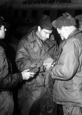 JOE DIMAGGIO AUTOGRAPH BASE KOREA BASEBALL PLAYER 1950 5X7 PHOTO