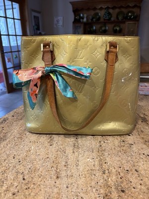 Louis Vuitton Monogram Vernis Gold shoulder bag