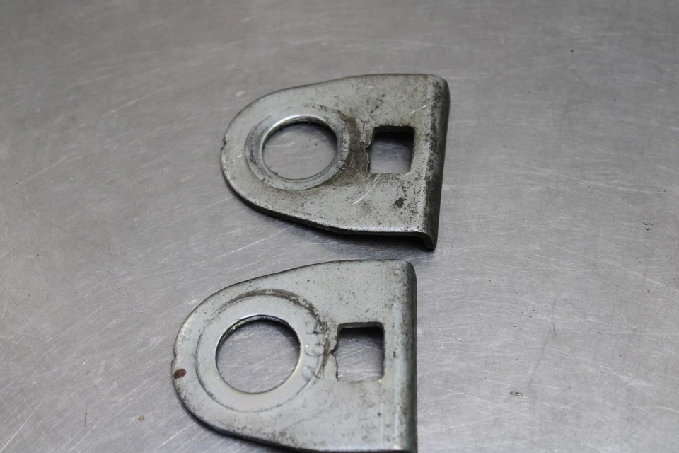 96-03 SUZUKI BANDIT 600 SWINGARM CHAIN TENSIONER ADJUSTMENT BRACKETS - Image 3 of 4