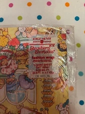 Strawberry shortcake fashion wrap gift wrap sheet new american greetings