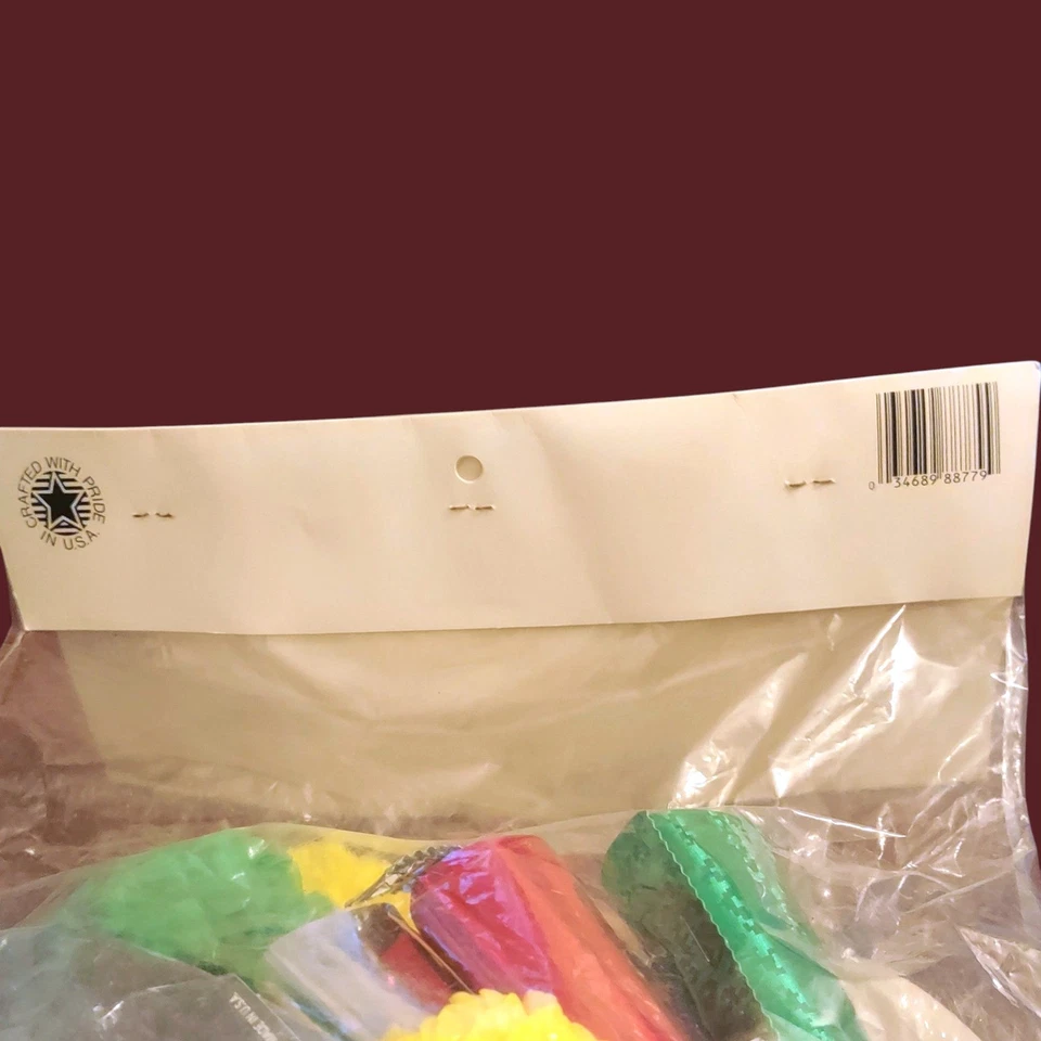 Vintage 70s/80s New Year's Eve Party Pack for 4 People NEW Old Stock Made in USA - Image 4 of 4